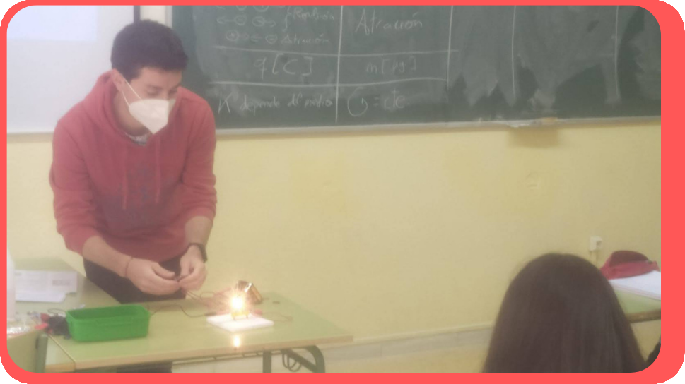 Erik en el laboratorio